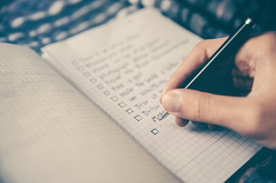 Creating a moving checklist